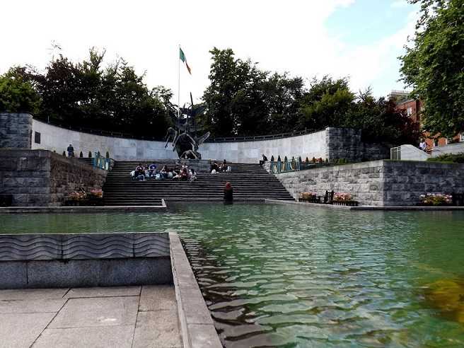 Pomniki w ogrodach pamięci, Dublin